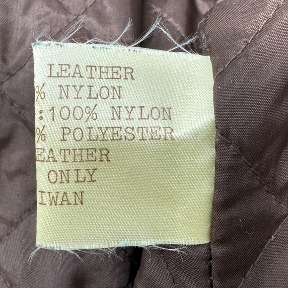 Deerskin Trading Post Men's Brown Belted Long Leather Coat Sz 40 Pockets - Picture 6 of 6